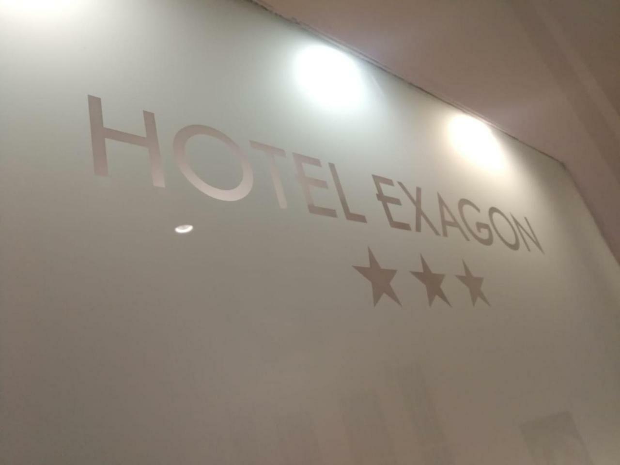 Hotel Exagon Flower Castel Volturno Exteriör bild